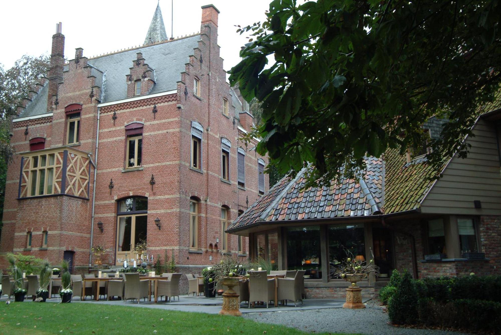 Charmehotel Manoir Ogygia Poperinge Buitenkant foto