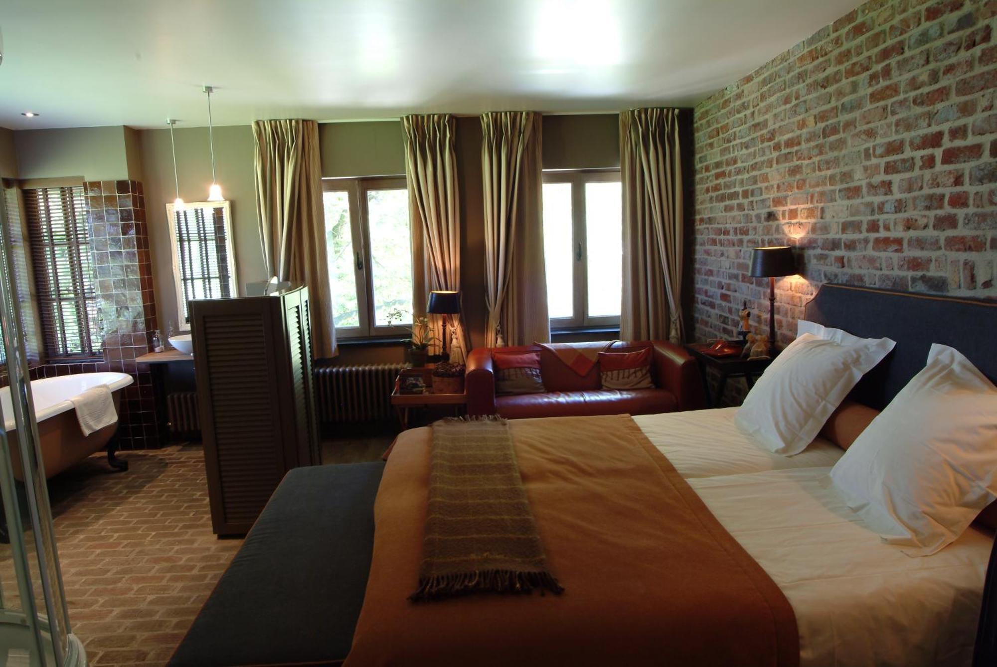 Charmehotel Manoir Ogygia Poperinge Buitenkant foto